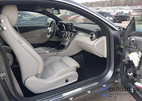 2017 Mercedes-Benz C 300 из США, поврежденный, VIN WDDWJ4JB5HF453401